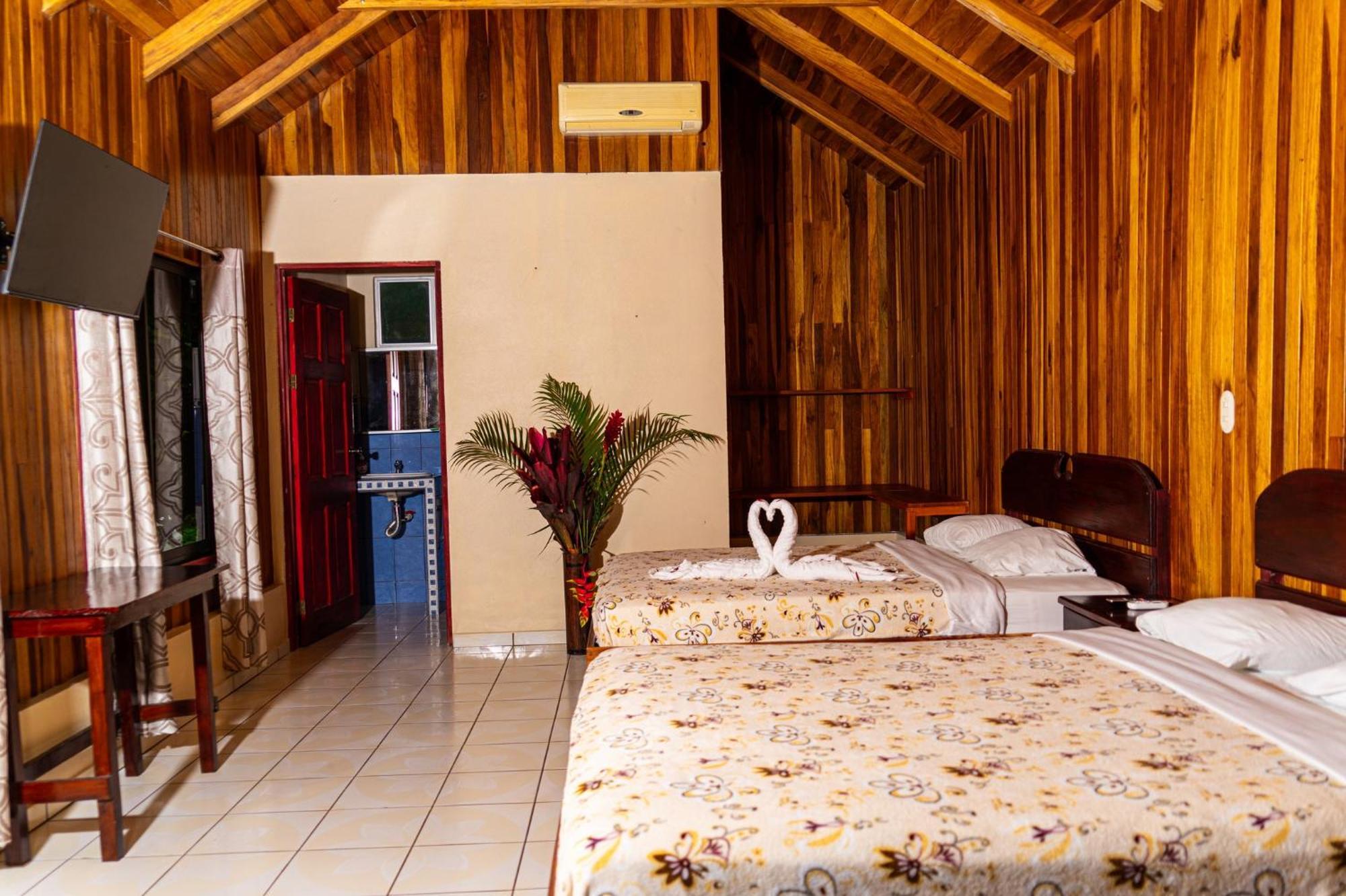 Selvita Lodge Arenal La Fortuna Екстериор снимка